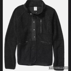 Victoria's Secret Pink Large Cozy Snap Jacket
Nwt Very Nice VS